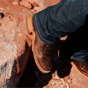 MOKA SQUARE TOE COWBOY BOOT 9.5 D